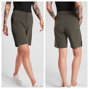 Athleta Tribeca Bermuda Shorts Wrinkle Resistant UPF 50+ Size 12T